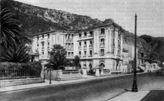 Ментона (Франция). Отель «Сесиль», где провел последний месяц жизни и умер Луначарский. Фото, 1934. МКЛ — стр. 491