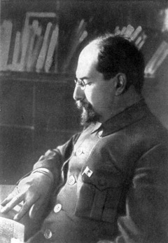 А. В. Луначарский. 1923.