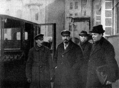 А. В. Луначарский, М. П. Кристи, Г. С. Ятманов, 1919 г.